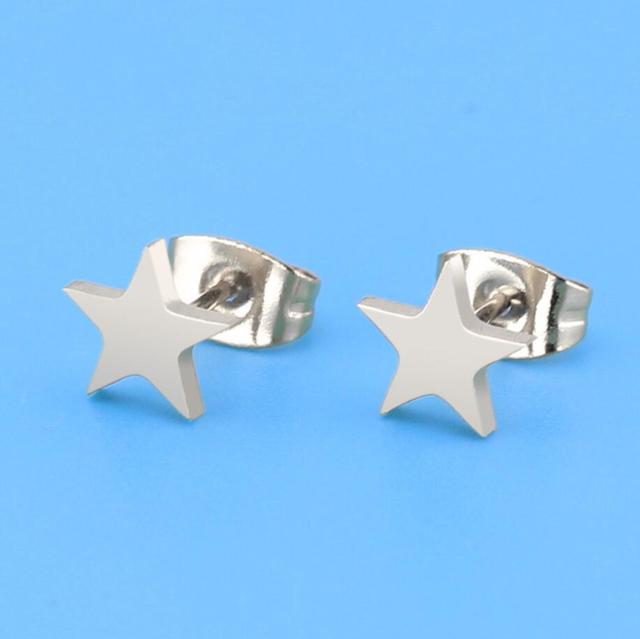 Robuste Unisex-Punk-Ohrstecker mit Stern, aus Edelstahl gefertigt, perfekter rebellischer Schmuck.