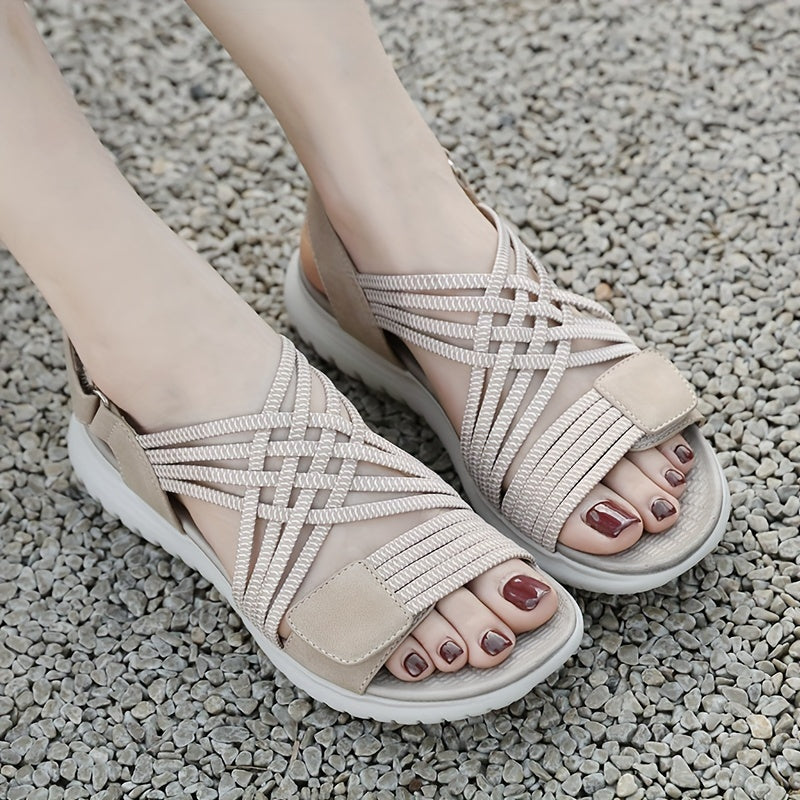 Grüne Damen Wandersandalen, leicht & robust, mit elastischen Riemen für optimalen Halt beim Gehen.