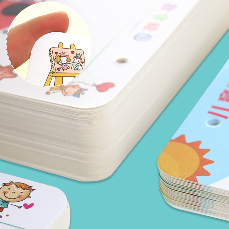 Vorschulkinder lernen spielerisch: Schreibübungshefte als pädagogisches Lernspielzeug für Buchstaben und Zahlen.