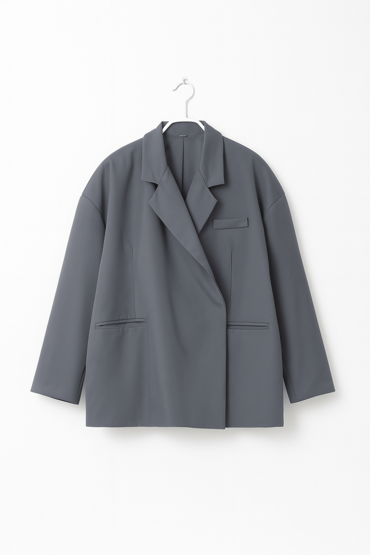 Zeitloser Oversize Blazer für Damen, knopflos. Ideal als Business Blazer oder moderne Casual Jacke.