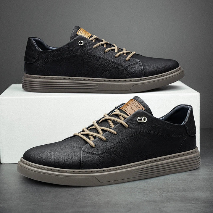 Elegante Herren Oxford Sneaker in Braun, klassischer Stil. Perfekt für Business Casual & Freizeit-Looks.