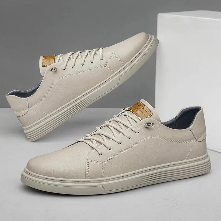 Hochwertige Herren Oxford Sneaker, Grau, bieten exzellenten Komfort und zeitlosen Stil für jeden Tag.