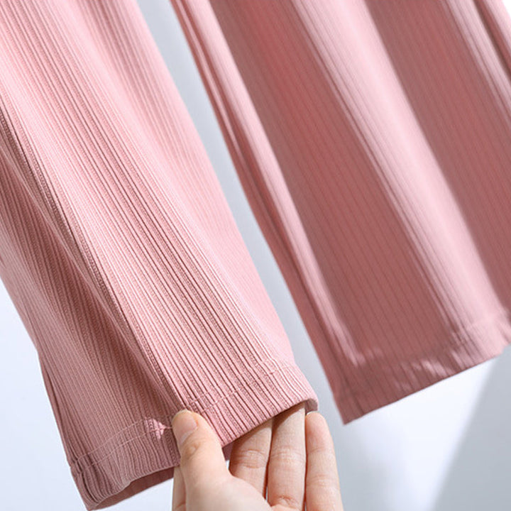 Vielseitige Alltagshose für Damen, High Waist, weites Bein, atmungsaktiv und knitterarm.