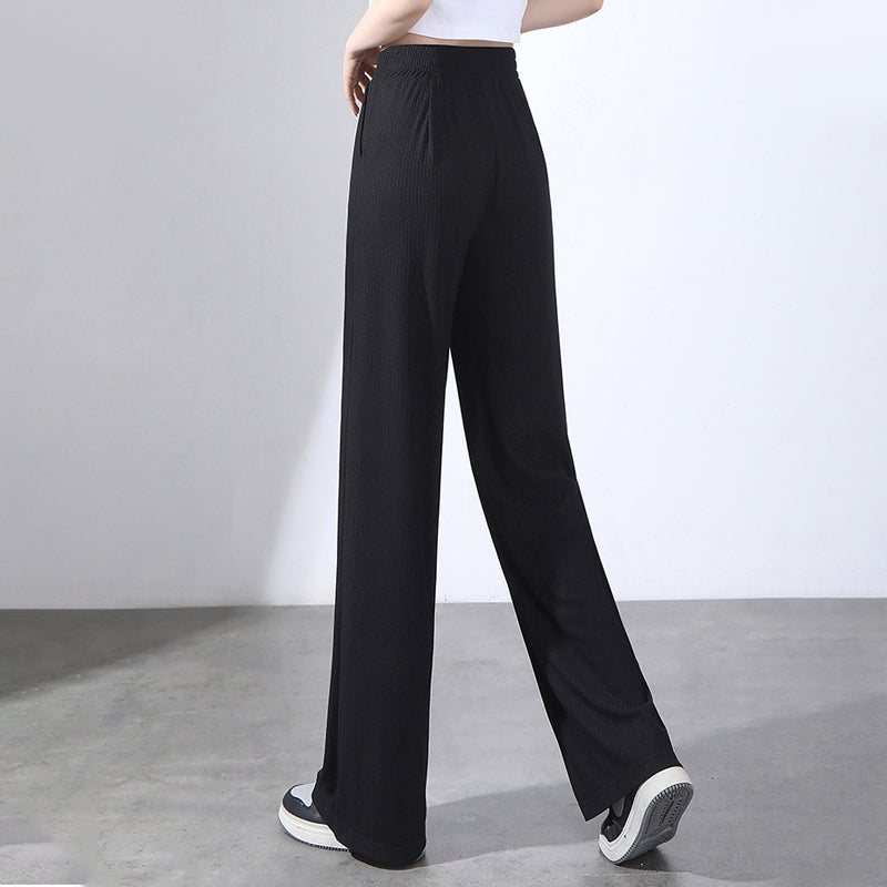 Trendige Sommerhose für Damen, High Waist, weites Bein, knitterarm und angenehm zu tragen.