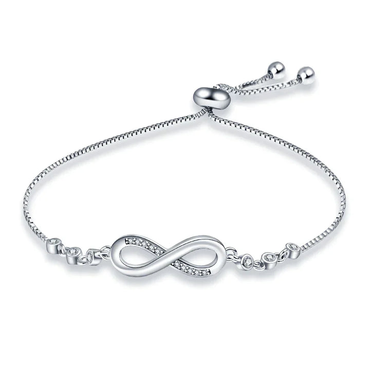 Glänzendes Damen Unendlichkeits-Armband, symbolisiert zeitlose Eleganz & unendliche Verbundenheit. Perfektes Geschenk für Frauen.
