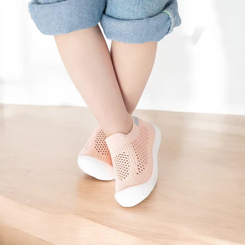 Bequeme Unisex Babyschuhe Sneaker für Kleinkinder, ideal als Lauflernschuhe und Freizeitschuhe.
