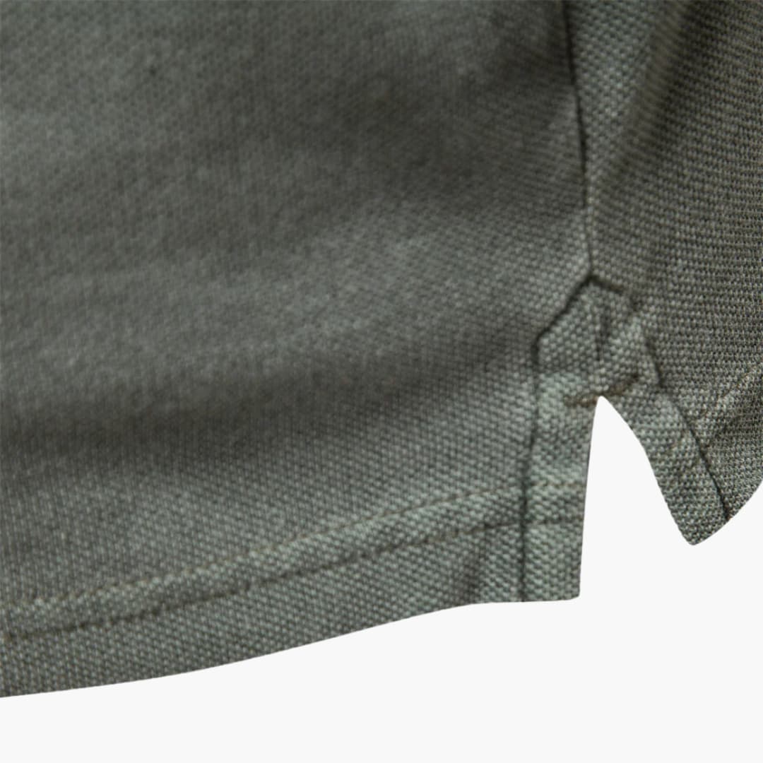 Stylisches Herren Sommer Polohemd Kurzarm. Perfekt für elegante Freizeit-Looks und Business Casual Outfits.