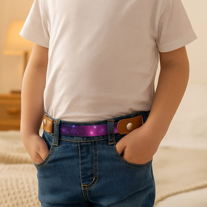 Bunter Sternengürtel, elastisch und verstellbar, ideal für aktive Kinder.