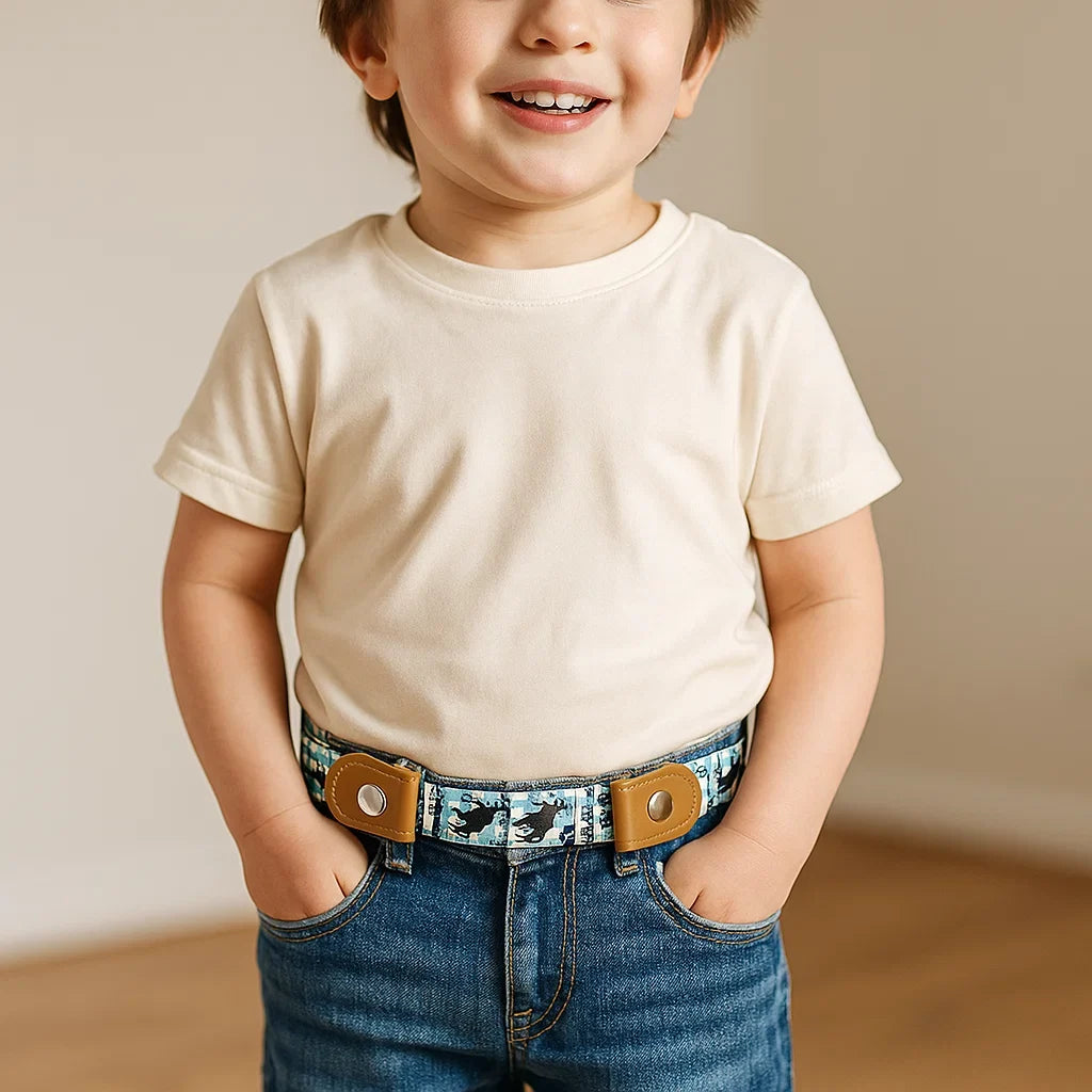 Blauer elastischer Jungengürtel, robust und verstellbar, perfekt für Hosen.