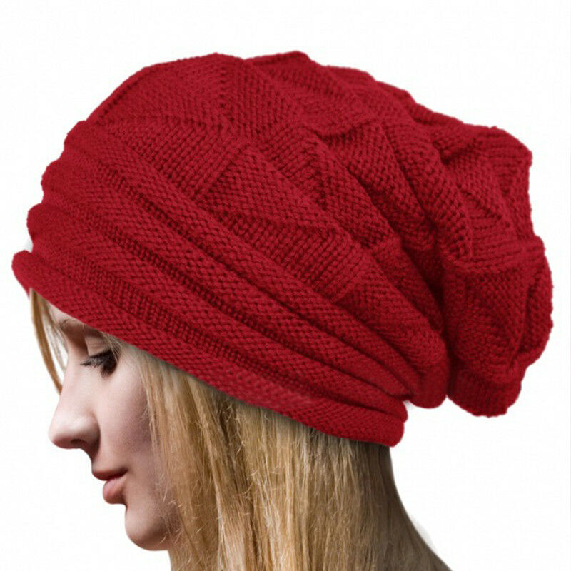 Trendige Beanie für Damen, angenehm warm und vielseitig kombinierbar.