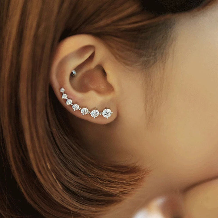 Rosa Zirkon Damen Ohrstecker aus 925 Sterling Silber, mit Push-Back Verschluss.