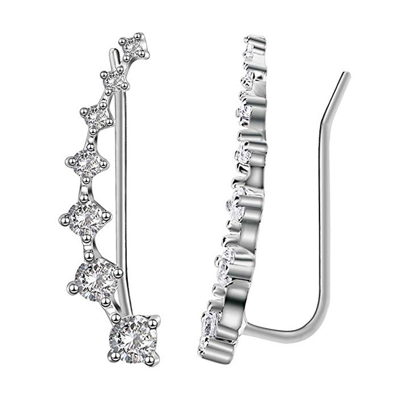 Funkelnde Damen Ohrstecker mit Zirkon Steinen, gefertigt aus poliertem 925 Sterling Silber.
