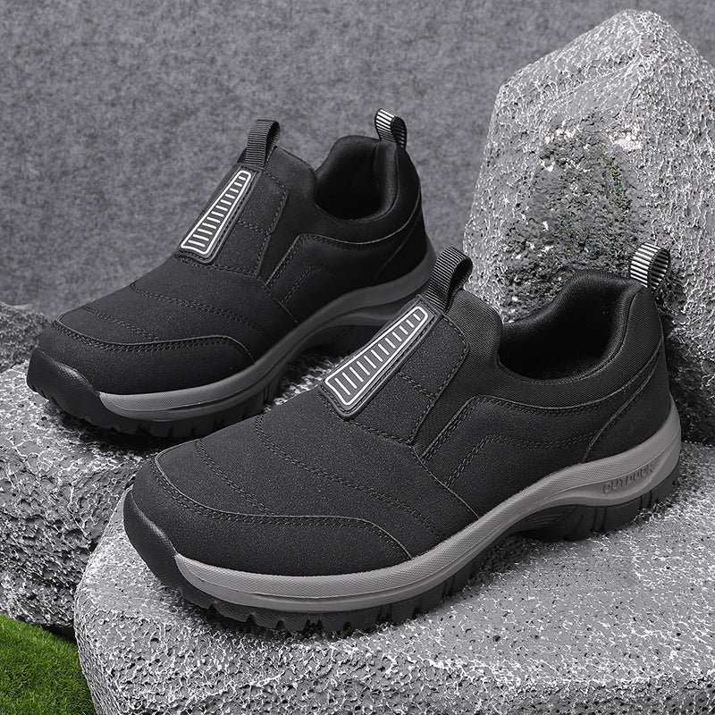 Robuste Damen Outdoor-Sneaker mit griffiger Sohle für optimalen Halt. Perfekt für Wanderungen & Alltag.