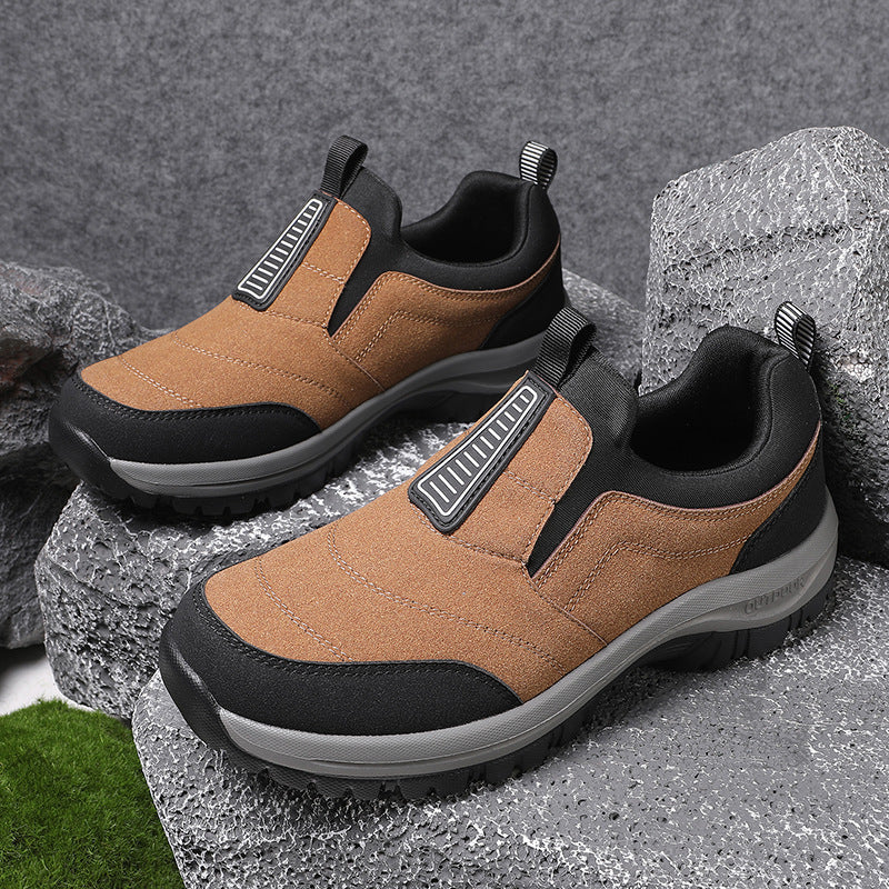 Bequeme Slip-on Damen Outdoor-Sneaker. Rutschfest, alltagstauglich & ideal für aktive Tage im Wander-Lifestyle.