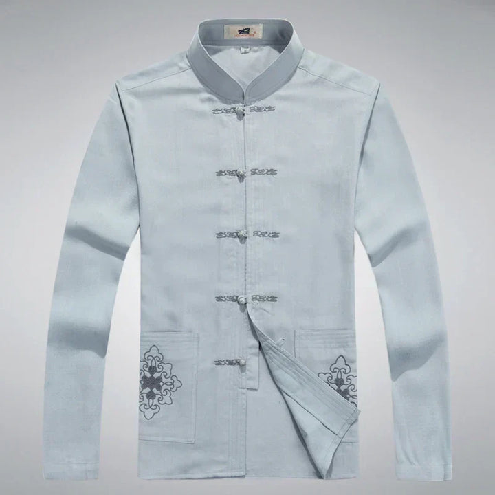 Stylisches japanisches Herren-Freizeit-Set. Komfortabler Zweiteiler mit modernen Patch-Applikationen.