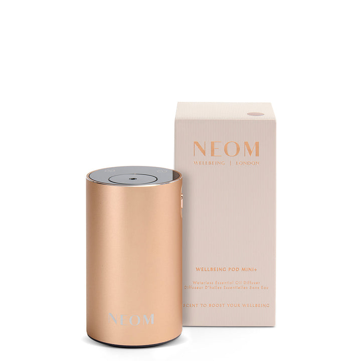 Stilvoller Aroma Diffusor, wasserlos, mit einer Auswahl an ätherischen Ölen für personalisierten Raumduft.