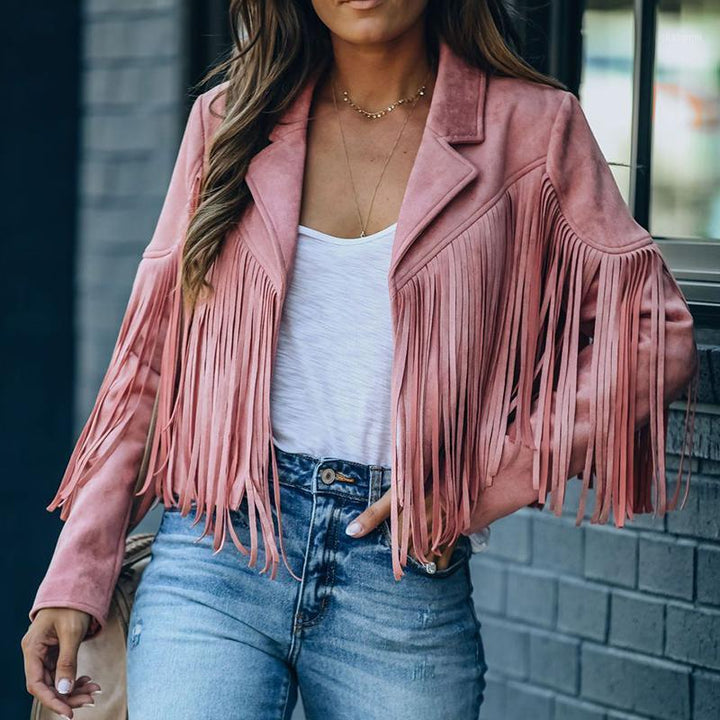 Bequeme Rosy Fransenjacke, stilvolle Oberbekleidung für kühle Herbsttage im Western-Stil.