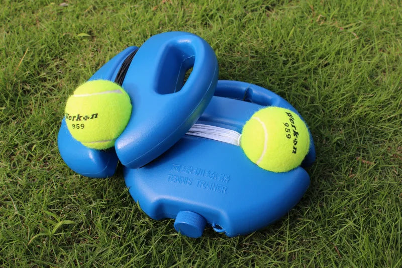 Praktisches Tennis Trainingsgerät, leicht transportierbar, perfekt für schnelle Solo-Sessions und kontinuierliche Praxis.