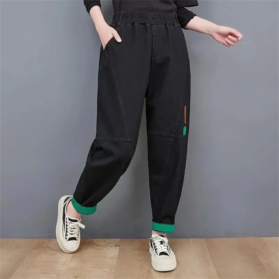Ganzjährige Damen Übergroße Jeans mit weiter Passform, knöchellang. Lässige Plus Size Hose für Komfort und Stil.