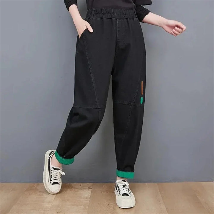 Ganzjährige Damen Übergroße Jeans mit weiter Passform, knöchellang. Lässige Plus Size Hose für Komfort und Stil.