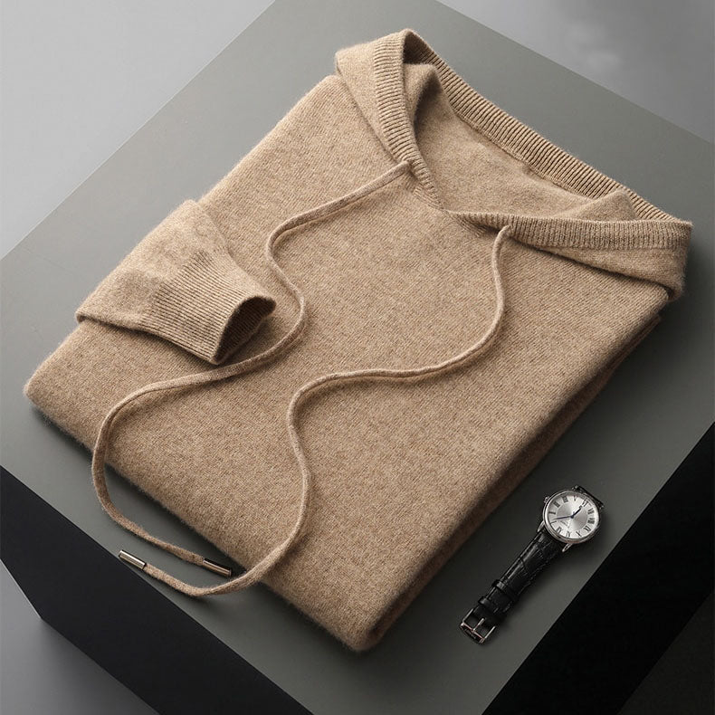 Moderner Herren Hoodie, in zeitlosem Design, bietet maximalen Komfort für jeden Tag.