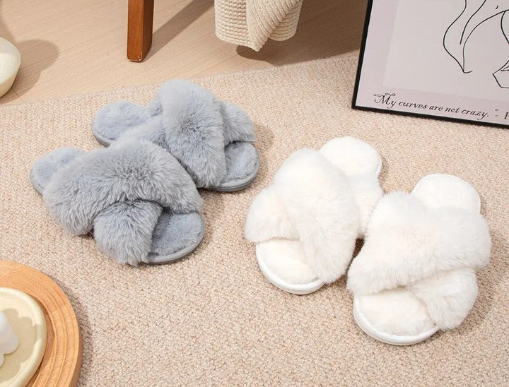 Modische Damen Kreuzband Hausschuhe mit weichem Plüsch; warme und komfortable Winter-Slippers für Frauen.