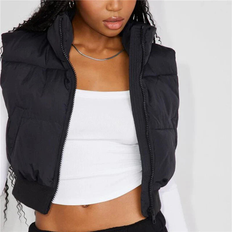 Komfortable ärmellose Damen Puffweste Nina, ideal als Übergangsjacke.