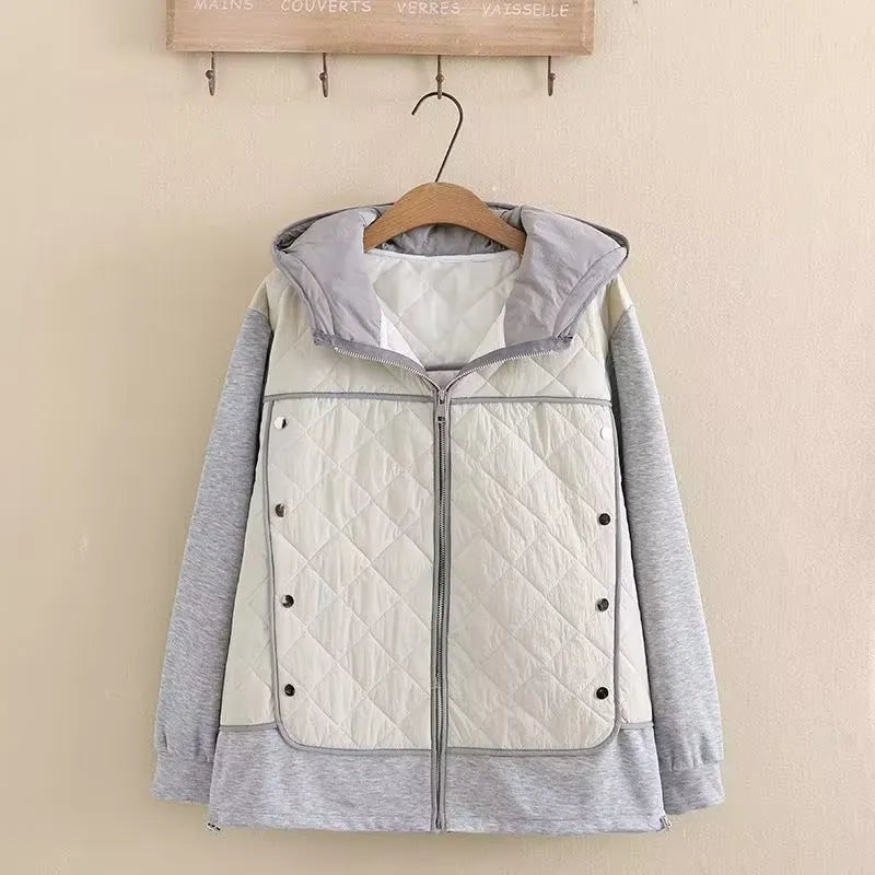 Damen Übergröße Rauten Steppjacke mit Kapuze für Winter und Herbstmode.
