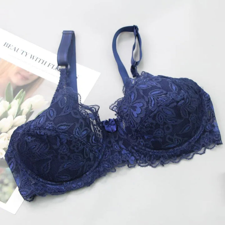 Stylischer Damen Push-up Bügel-BH in Übergröße, feine Spitze, ideal für Komfort & sexy Aussehen.