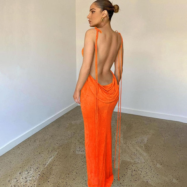 Langes rückenfreies Sommerkleid für Damen, fließend und bequem, perfekt für Freizeit und Abend.