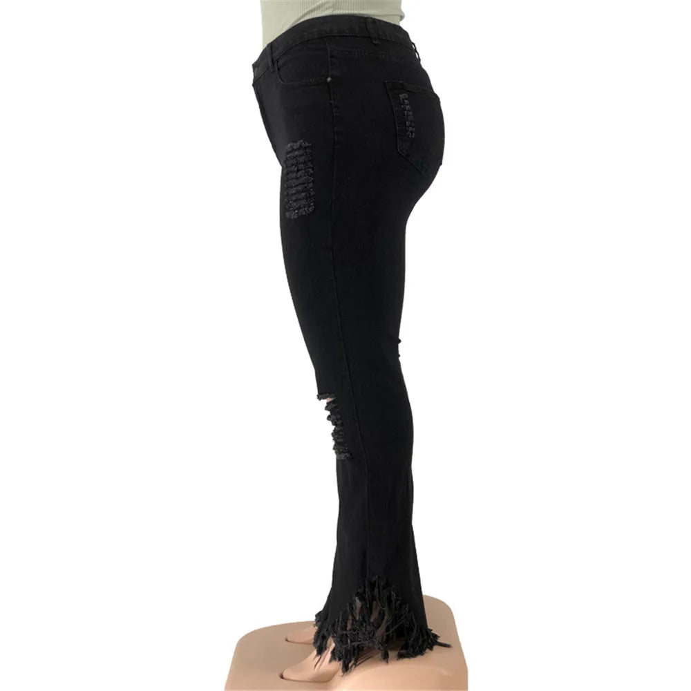 Stylische Damen Schlagjeans in Übergröße, Stretch-Denim, für einen zeitlosen Look.