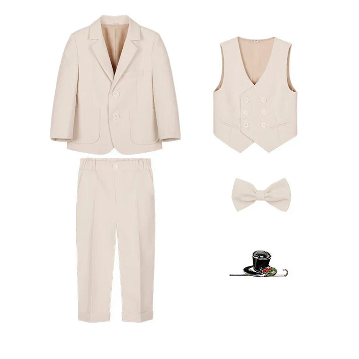 Vielseitiges Jungen Smoking Set, 4-teilig in Grau, Blau, Beige, für Feiern und Schulveranstaltungen.