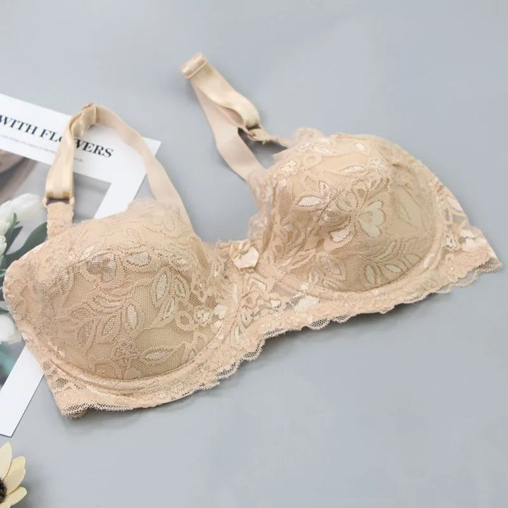 Damen Unterwäsche: Komfortabler Spitzen-BH Übergröße mit Push-up, sexy Design für jeden Tag.