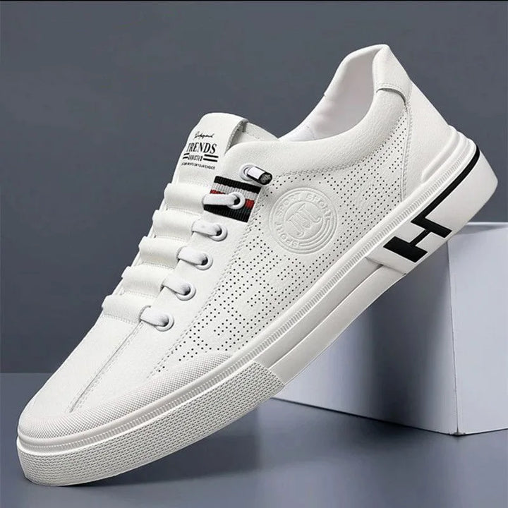 Komfortable Herren-Sneakers mit optimaler Dämpfung & rutschfester Sohle. Perfekt für lange Tage.