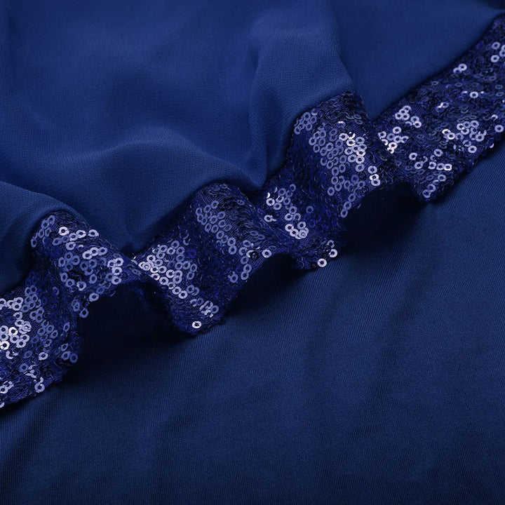Damen Abendkleid Übergröße mit Pailletten, kombiniert mit Accessoires für den perfekten Party-Look.