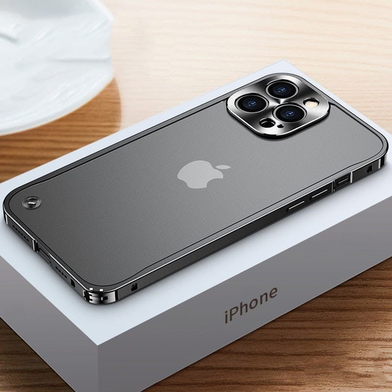 Stilvolle iPhone Hülle aus Aluminium, schlank, stoßfest und mit Kameraschutz.