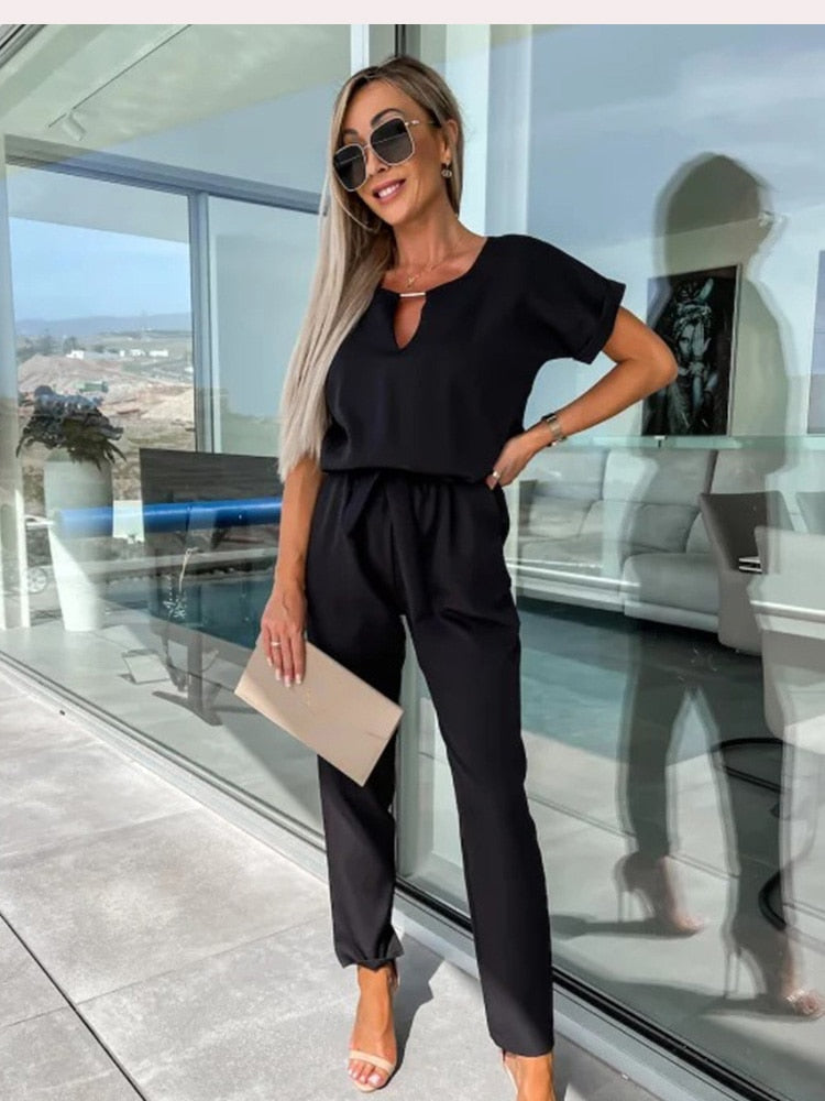 Trendiger Damen Frühlings-Jumpsuit im eleganten Patty-Stil. Schafft mühelose, modische Looks für den Alltag.