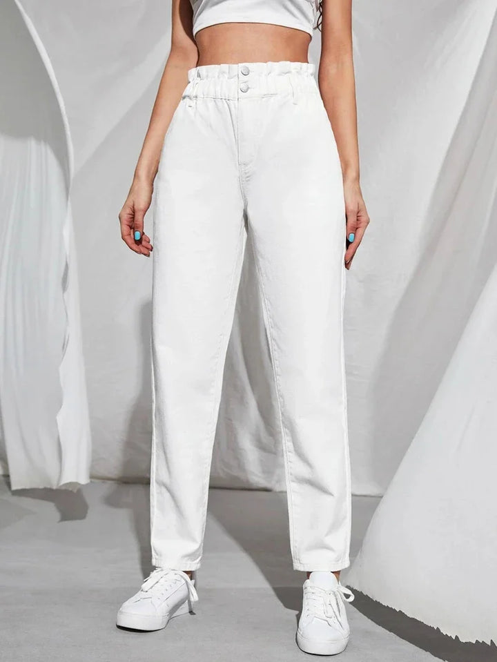 Mittelblaue High-Waist Stretch-Jeans in Übergröße für Damen, alltagstauglich.