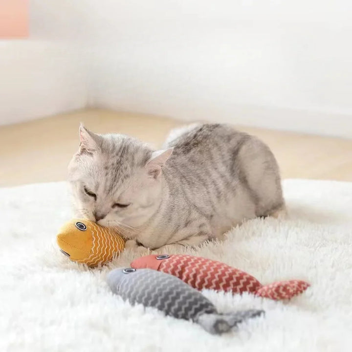 Realistisches Katzenminze Fischspielzeug für interaktiven Spielspaß, fördert die Aktivität und den Jagdinstinkt der Katze.