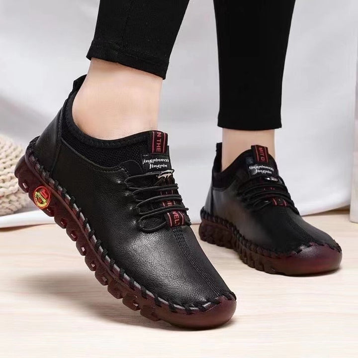 Leichte orthopädische Damen-Sneakers mit Schnürung, Dämpfung & Fußstütze. Ideal als bequeme Gehschuhe.