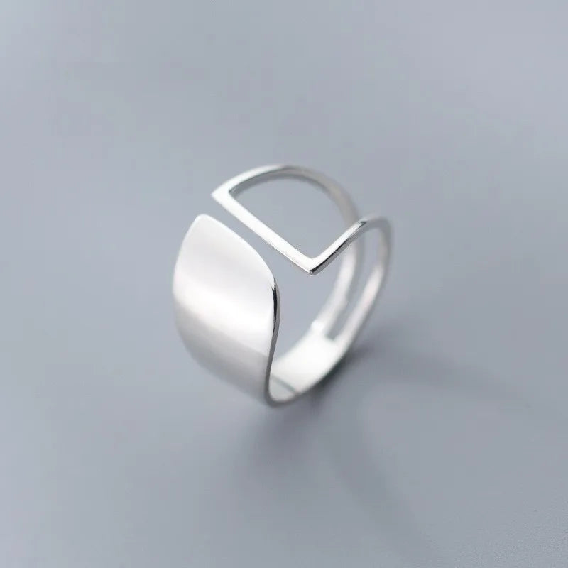 Moderner hohler geometrischer Silberring (925 Sterlingsilber). Unisex Statement-Ring im Punk-Stil, verstellbar.