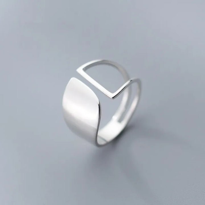 Moderner hohler geometrischer Silberring (925 Sterlingsilber). Unisex Statement-Ring im Punk-Stil, verstellbar.