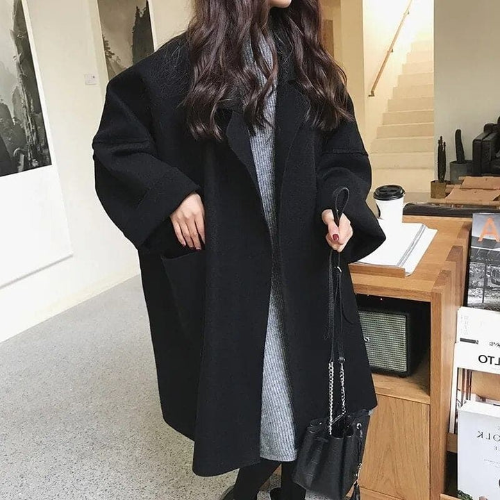 Lässig-eleganter Unisex Oversized Trenchcoat, modisch und bequem für jede Saison, zeitloser Stil.