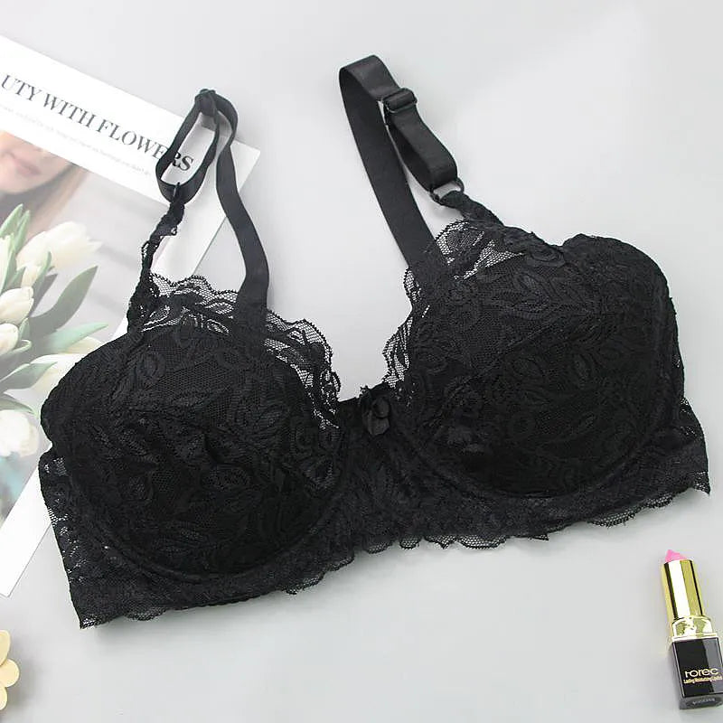 Der perfekte Damen Spitzen-BH in Übergröße: sexy Push-up, hoher Komfort und stabiler Bügel-Halt.