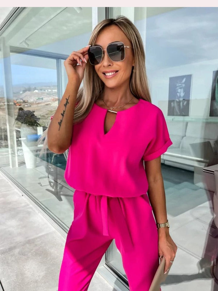 Bequemer Damen Jumpsuit in eleganter Patty-Optik für den Frühling. Perfekt für mühelose und modische Outfits.