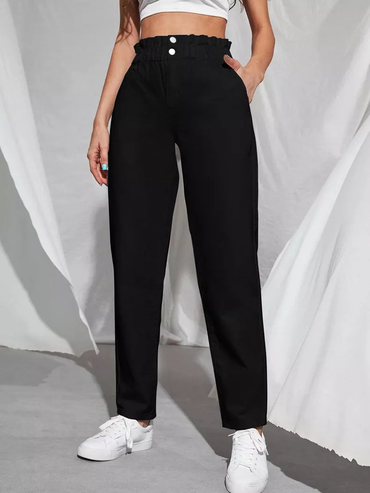 Damen Stretchjeans Übergröße, hoher Bund, mittelblau, stilvoller Mom Jeans Schnitt.