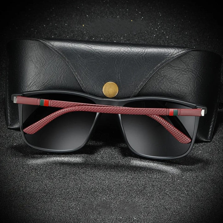 Stylische Unisex-Sonnenbrille mit quadratischen Gläsern, polarisiert für blendfreie Sicht und UV400 Schutz.