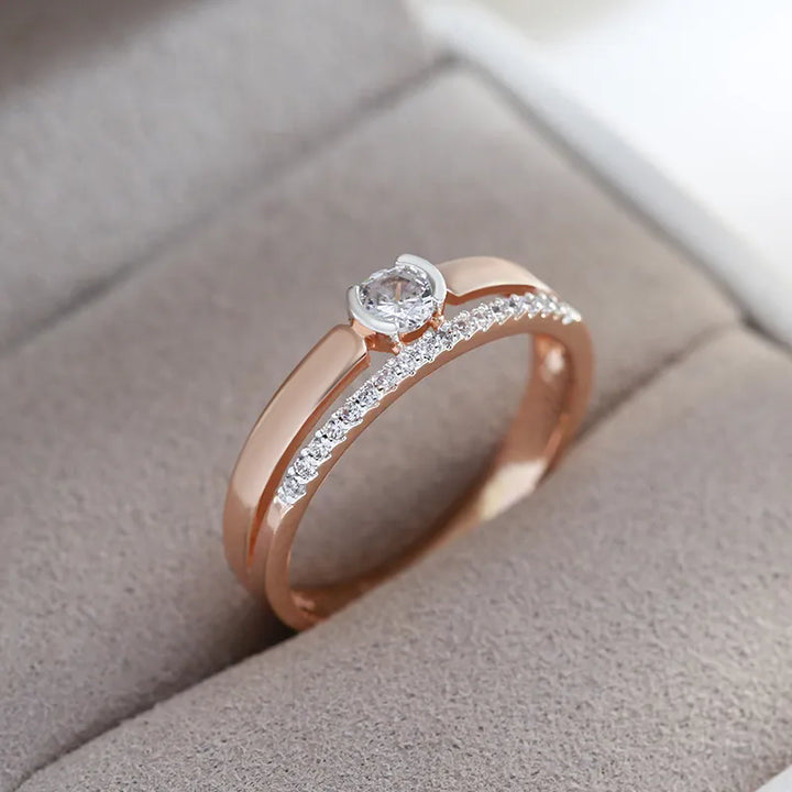 Eleganter Zirkonring für Damen, zeitloses Schmuckstück und ideales Geschenk. Luxuriöses Accessoire.