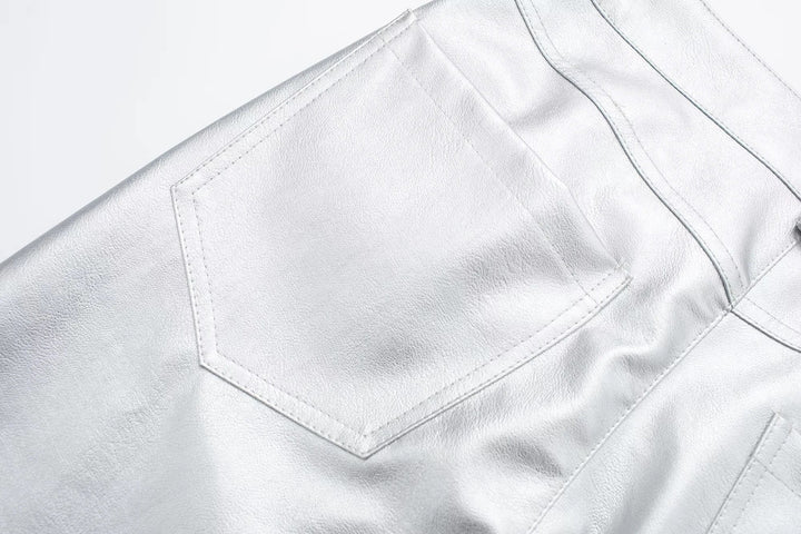 Glamouröse Frauen Metallic Hose. Glänzender Blickfang für Herbst & Winter. Trendige Mode mit Weite.