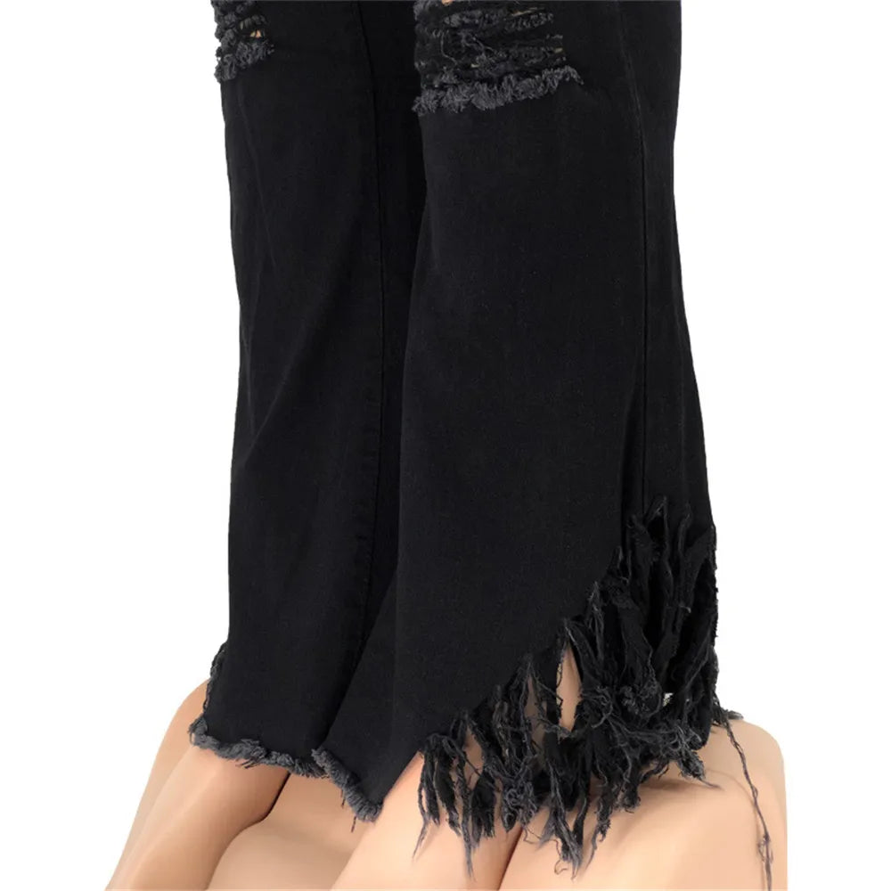 High-Waist Jeans für Damen in Übergröße, Schlaghose, betont die Silhouette.
